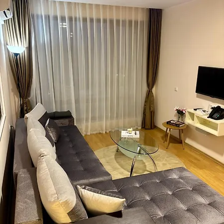 Апартаменти Luxury Premier *